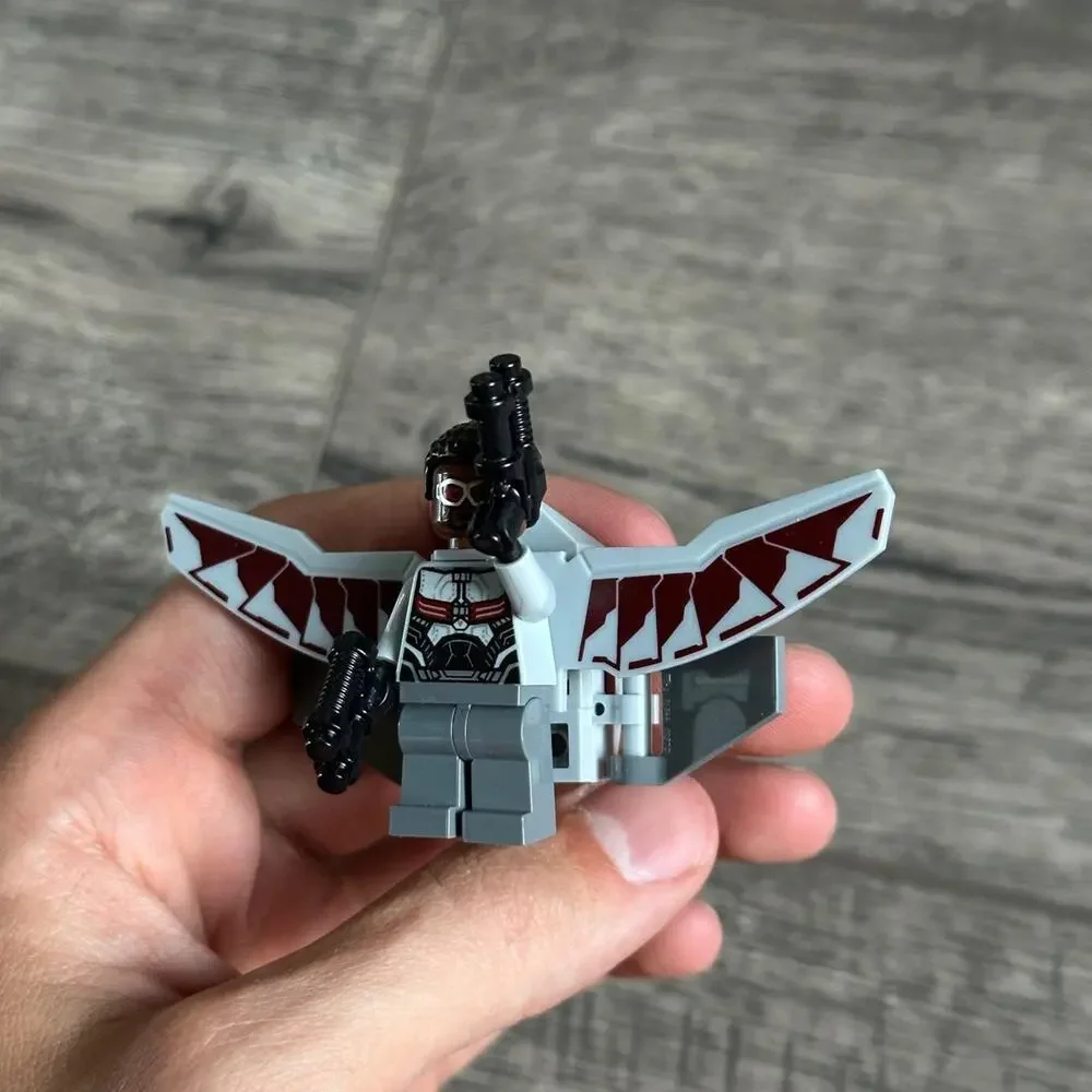 Rare 2016 LEGO Marvel Sam Wilson Falcon Red Wing Civil War 76050 Mini Figure